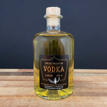 Lade das Bild in den Galerie-Viewer, Vodka Lemon
