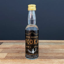 Lade das Bild in den Galerie-Viewer, Vodka Adin 1