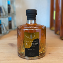 Lade das Bild in den Galerie-Viewer, Alte Ananas