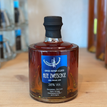 Lade das Bild in den Galerie-Viewer, Alte Zwetschge