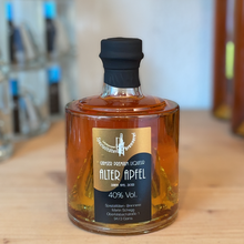 Lade das Bild in den Galerie-Viewer, Alter Apfel