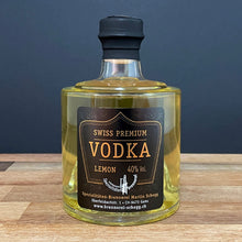 Lade das Bild in den Galerie-Viewer, Vodka Lemon
